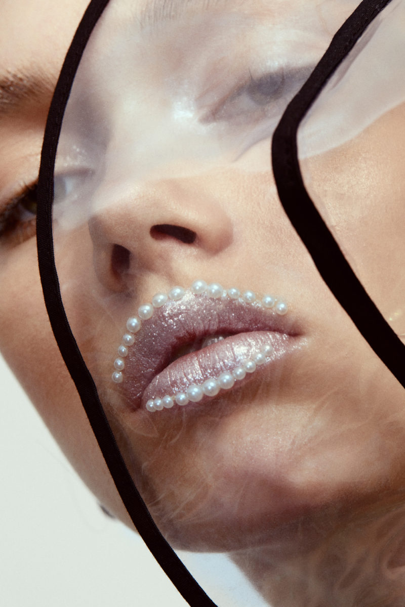 Harpers-BazaarArabia_LidiaEstepa_01